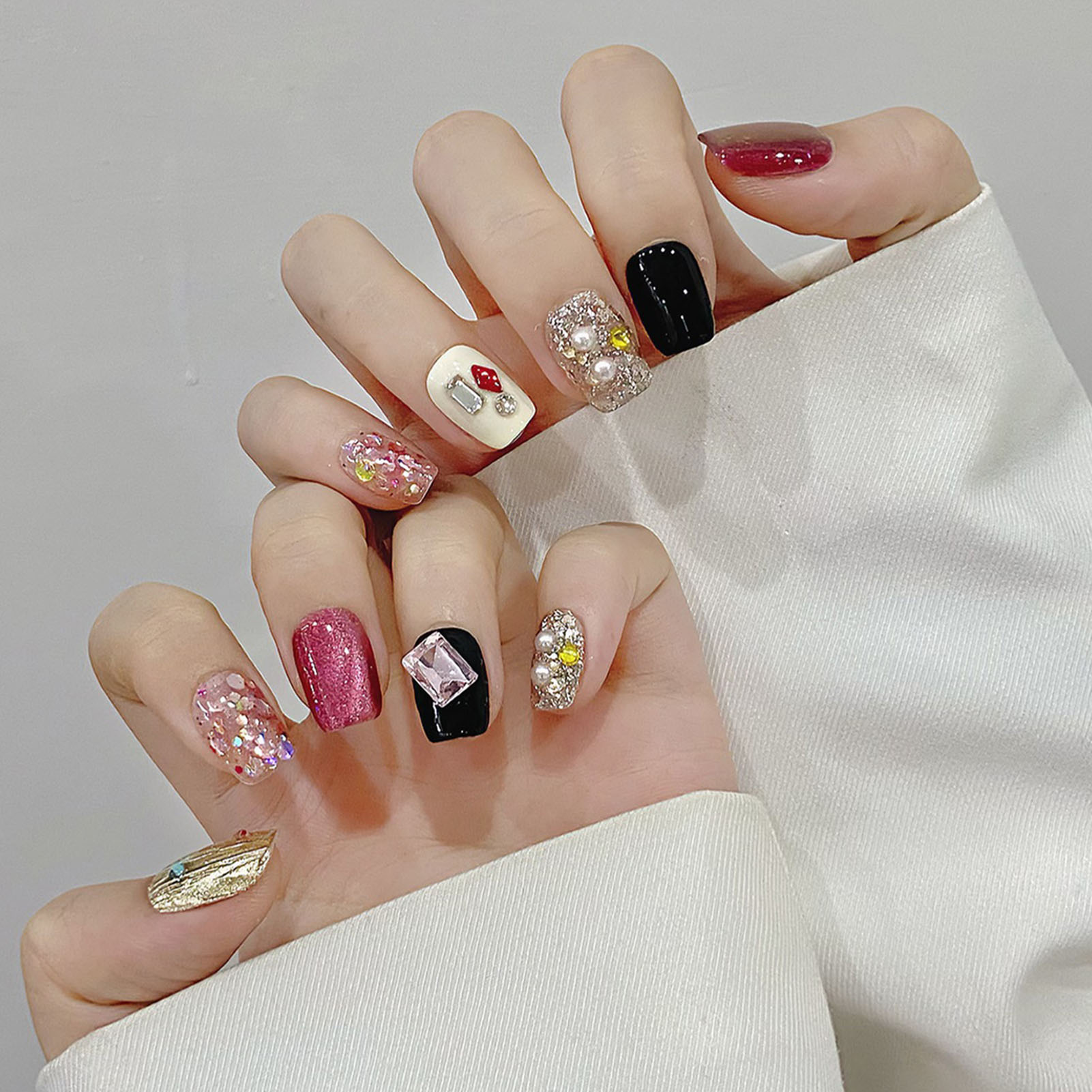 أظافر بالضغط مصنوعة يدويًا ، ت - مراجعة Nail Art Cat Eye وسعره