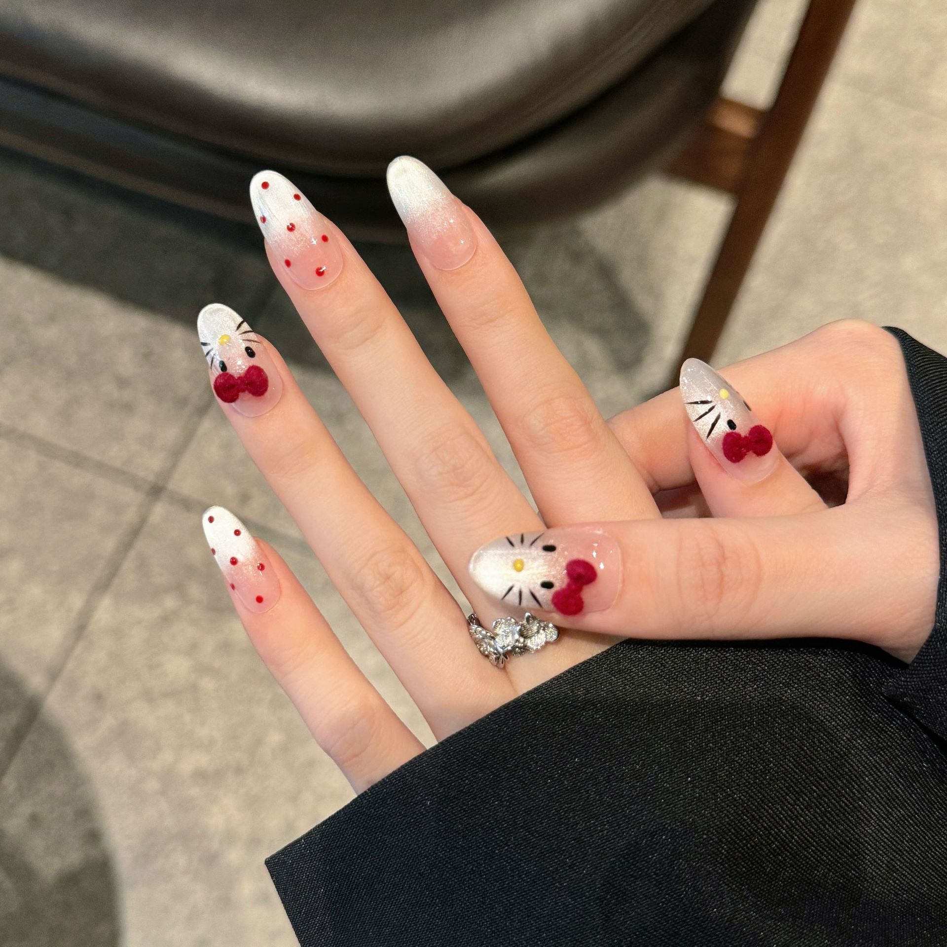 10 قطع من الأظافر الاصطناعية ا - مراجعة Nail Art Cat Eye وسعره