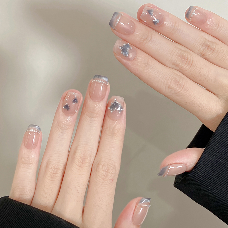 10 قطع من أظافر صناعية صيفية ب - مراجعة Nail Art Cat Eye وسعره