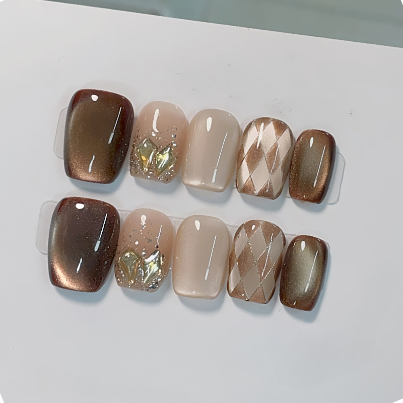 10 قطع أظافر صناعية يدوية الصن - مراجعة Nail Art Cat Eye وسعره