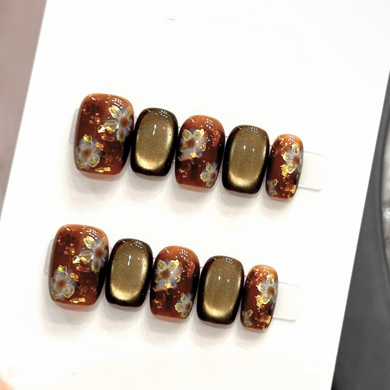 10 قطع أظافر صناعية يدوية الصن - مراجعة Nail Art Cat Eye وسعره